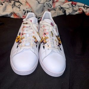 Brand New Adidas w sunflowers, never worn only tried on!